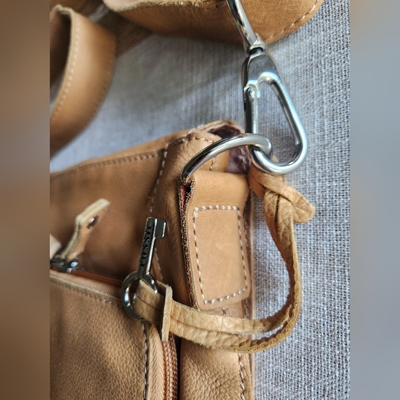 NWOT Fossil Leather Crossbody Bag - Picture 7 of 10